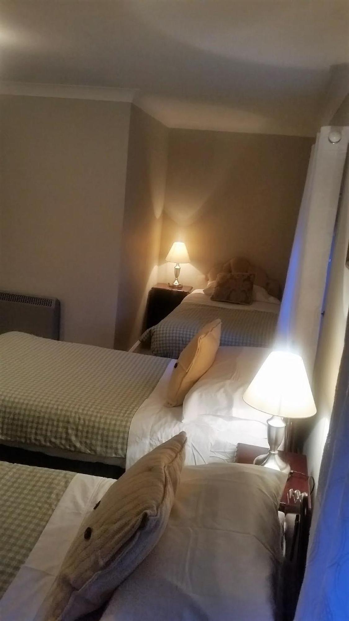 Glebe House Hotel Mohill Room photo