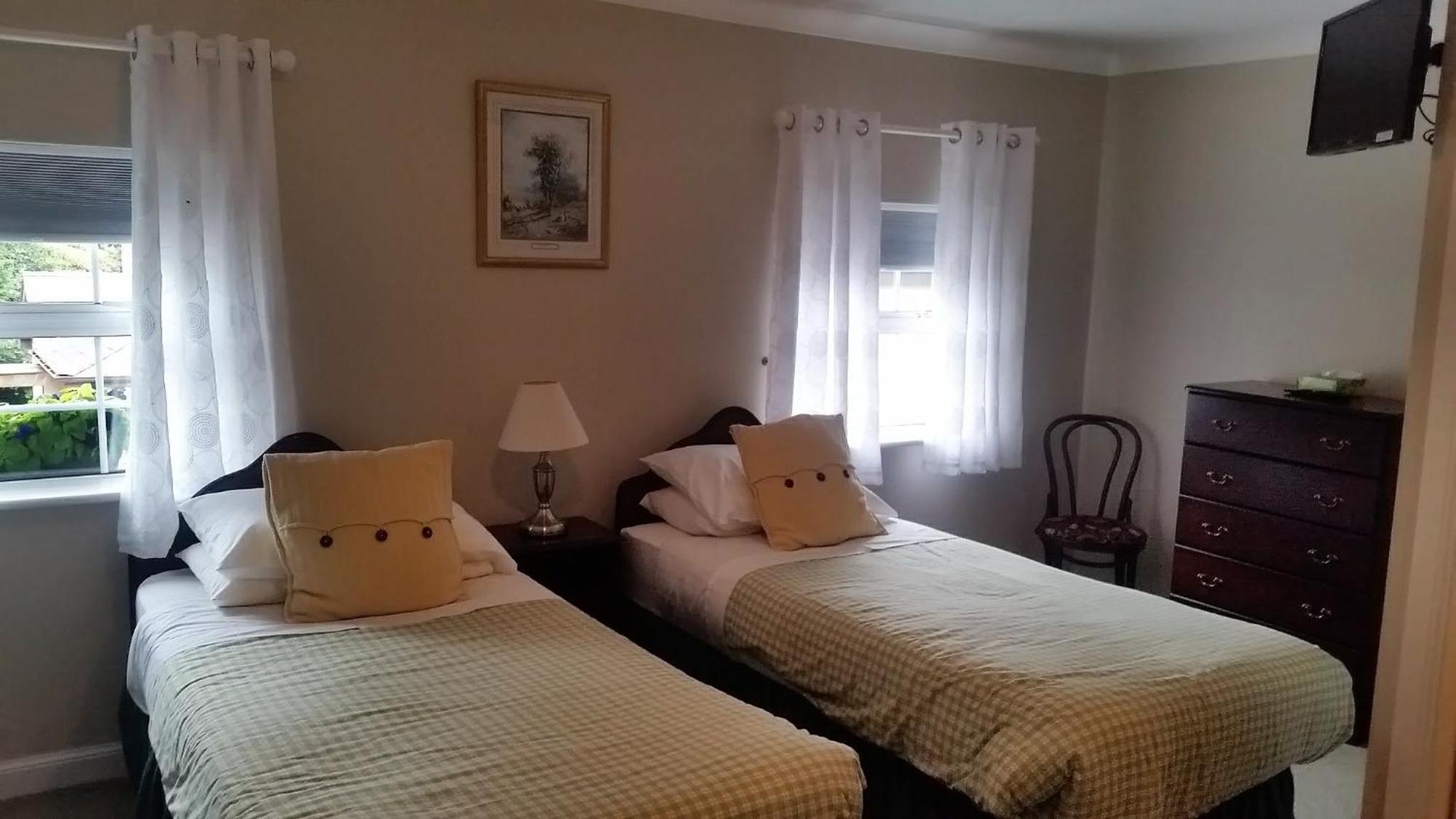 Glebe House Hotel Mohill Room photo